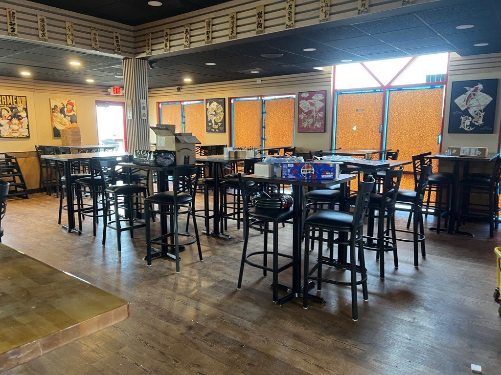 纽约家庭装修 · 餐馆装修 联系恩典装修陈师傅 - 现场定制橱柜｜木工瓦工一体｜厨房浴室翻新 photo 8