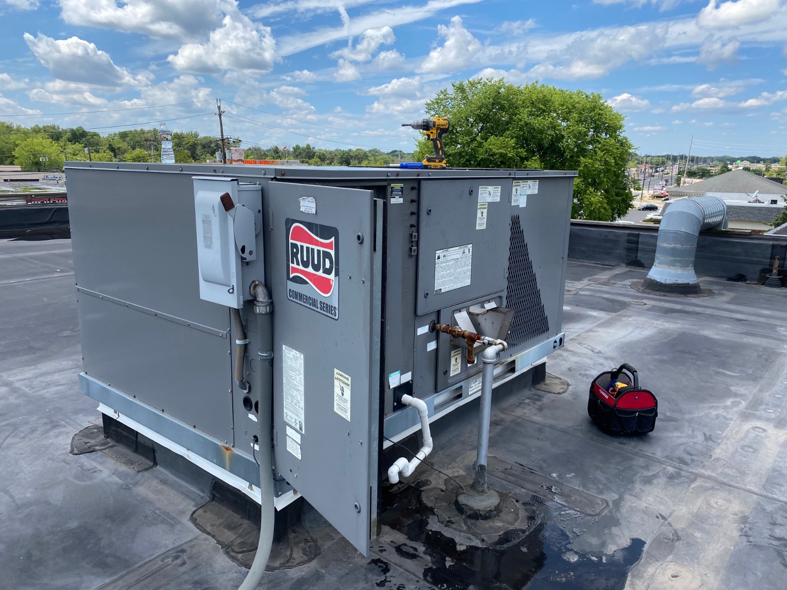 纽约华雄冷暖：专营家庭商业中央空调冷暖设备安装维修 photo 3