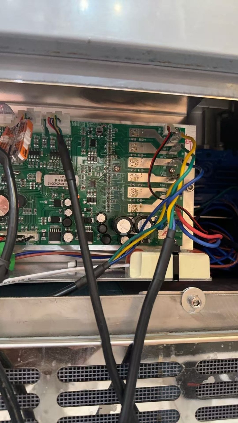 凯文冷暖水电公司承接换热水炉，热水炉维修，空调安装维修，处理冷暖水电疑难杂症 photo 4