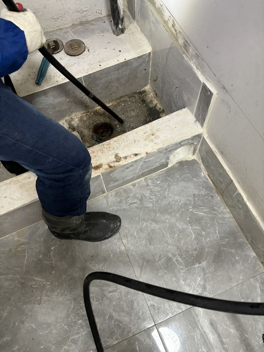 水管堵塞推荐讯达通渠公司为家庭餐馆专业通下水管 photo 10