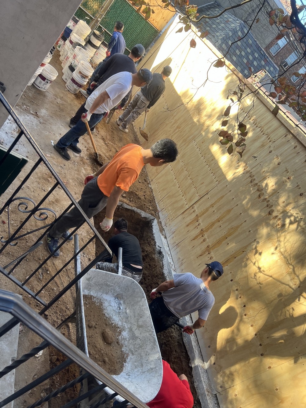 急修漏水,精通各种水管漏水,诊断并修理漏水,联系绿典公司：212-500-1888 photo 5