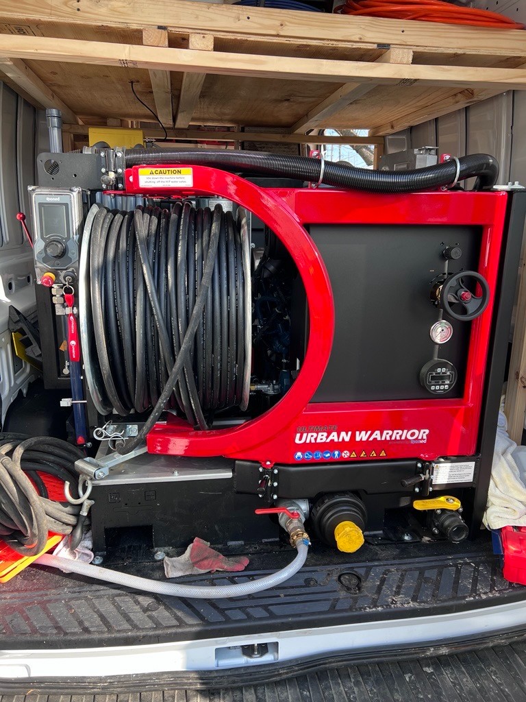 华盛通水管公司 急通下水道堵塞 包通排水管！ 高压清洗管道中油污等杂物 photo 2