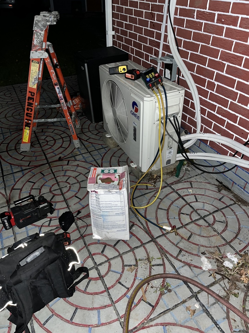 安装维修中央和分体空调 photo 4