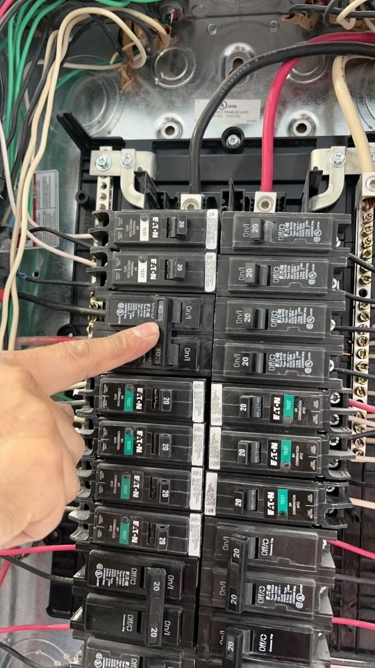 江苏诚信装修承接水电安装，暖气炉维修维护，质量保证 价格合理 photo 4