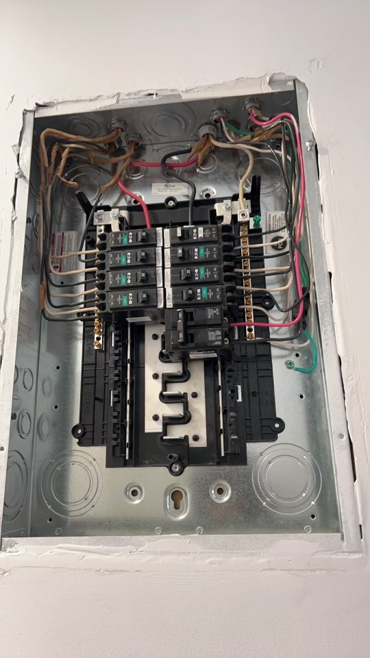 江苏诚信装修承接水电安装，暖气炉维修维护，质量保证 价格合理 photo 2