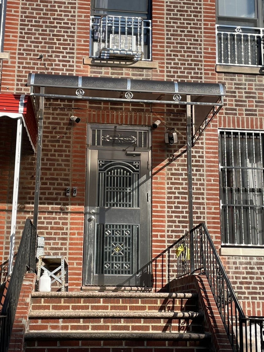 皇后区门窗安装，法拉盛门窗玻璃，开天窗，建护栏，专业室内外装修 photo 6