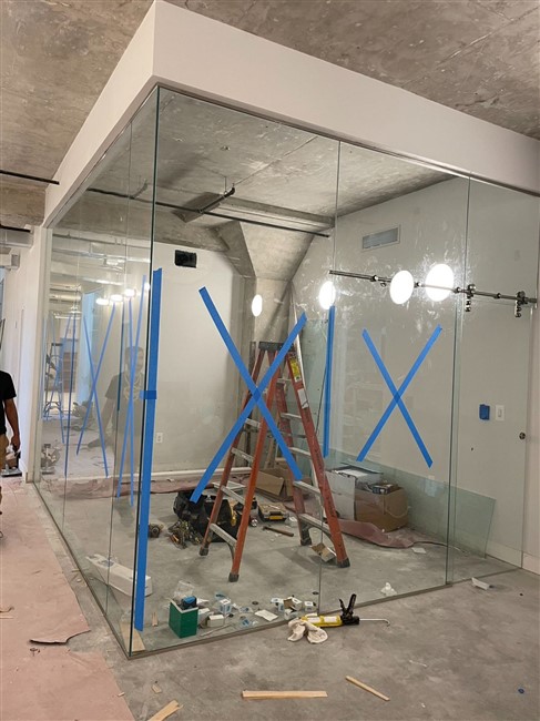 玻璃门窗安装 photo 2
