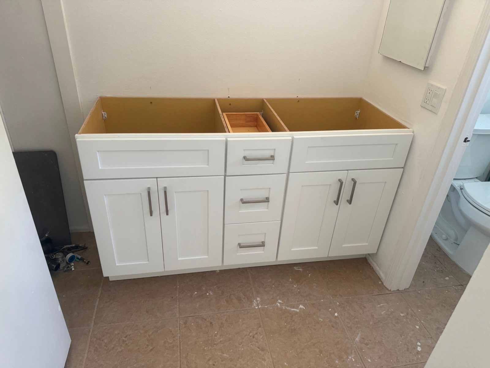 室内外装修、浴室厕所装修、铺新地砖和地板翻新， 隔间油漆 图片 2