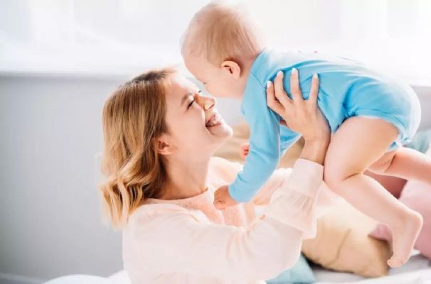 提供月嫂 育婴师 住家保姆 态度和蔼 无微不至 图片 3