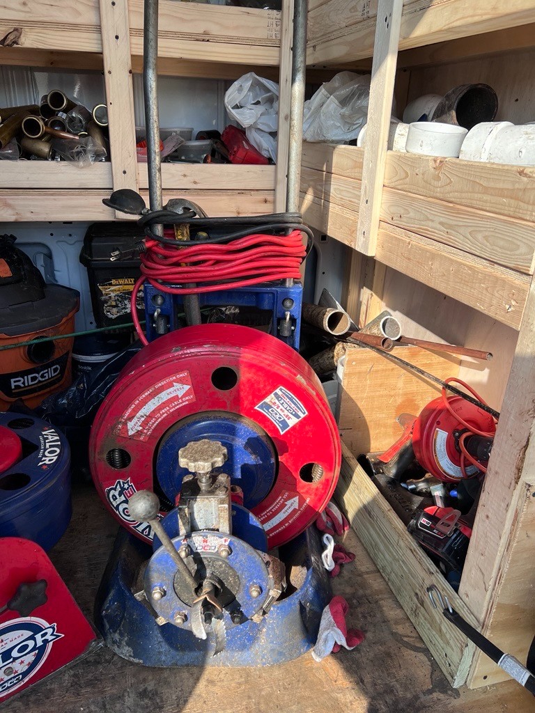 华盛通水管公司 急通下水道堵塞 包通排水管！ 高压清洗管道中油污等杂物，热水炉维修换新、水泵隔油箱 图片 3