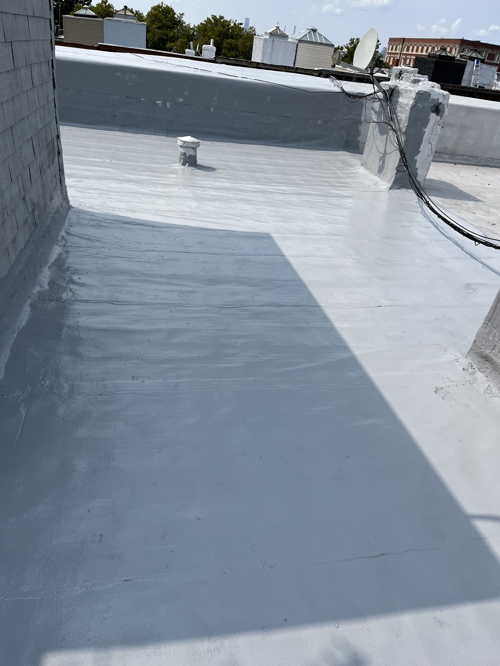 百安居屋顶工程公司 专业屋顶维修,屋顶翻新,急修屋顶漏水,屋顶防水,更换屋顶瓦片,服务优秀,价格合理 photo 3