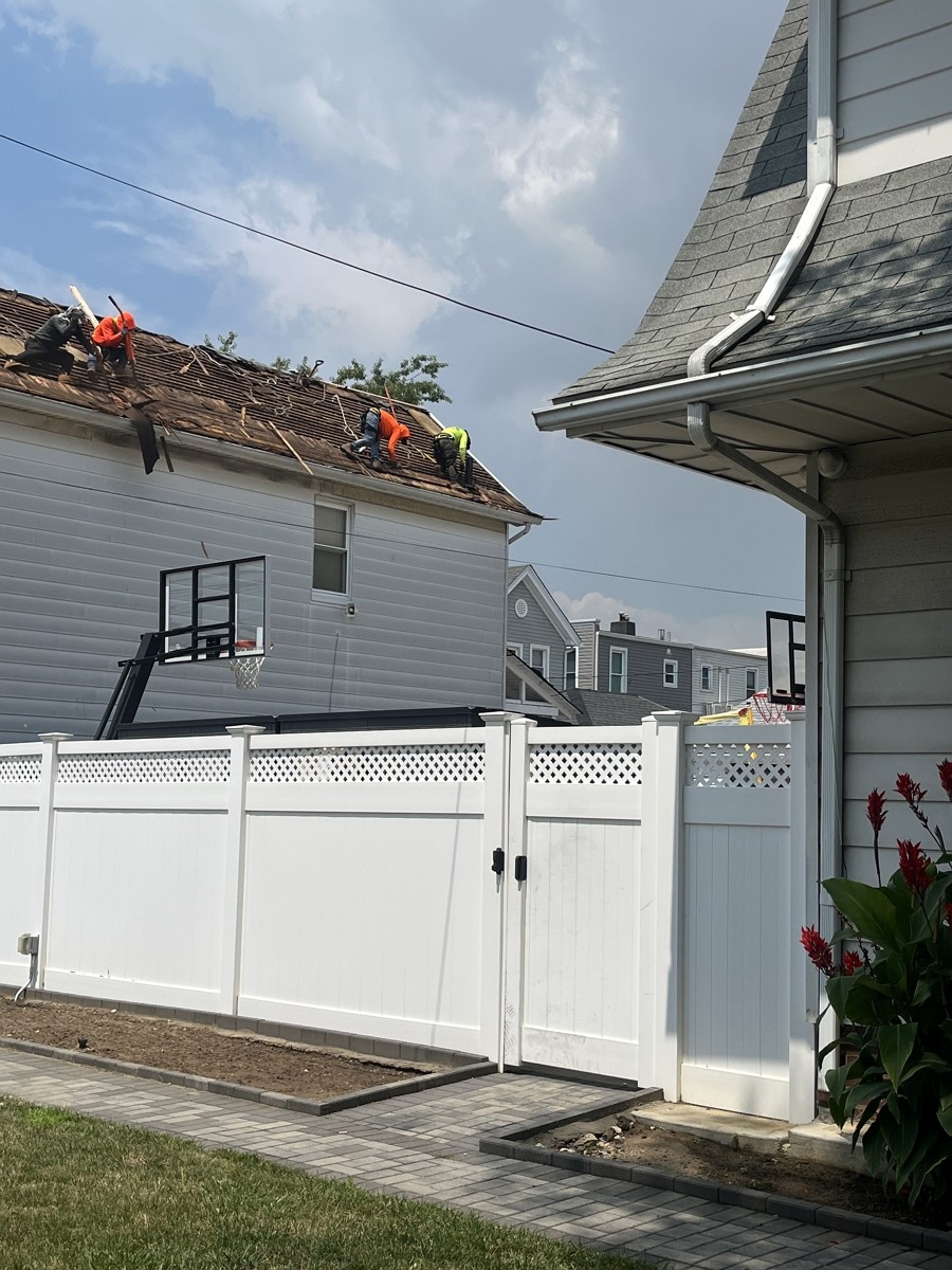 屋顶维修公司，专修屋顶漏水，急修屋顶漏雨，清理水槽等各类屋顶问题维修 NJ 图片 3