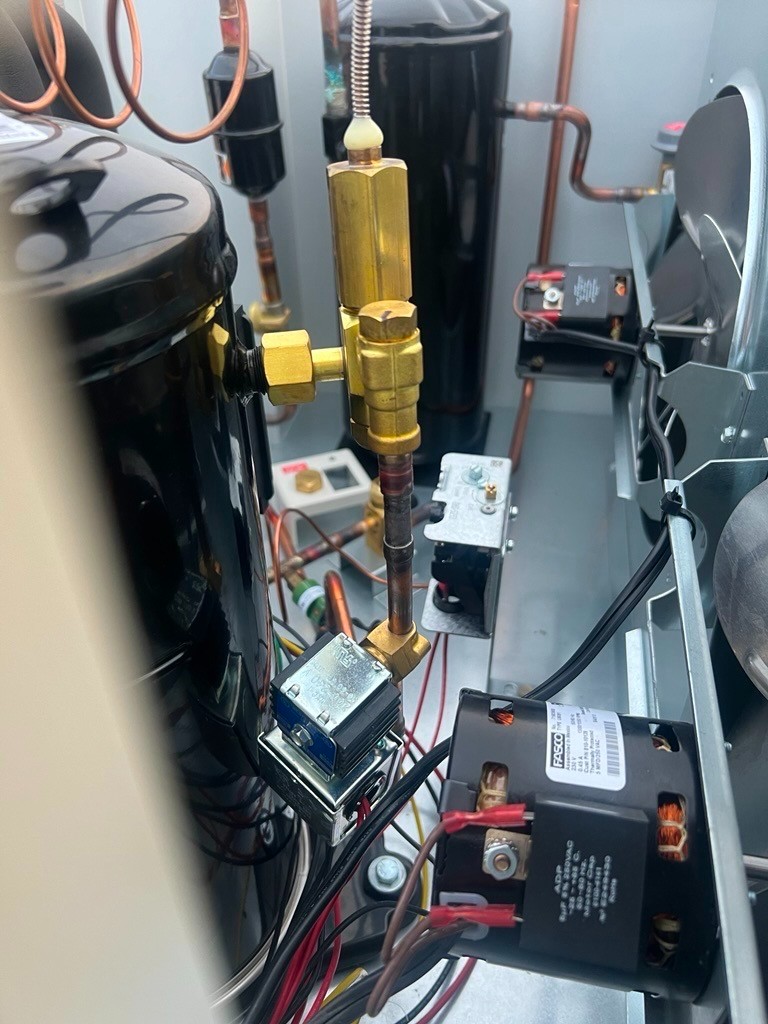 八世纪冷暖公司-Eight Century Heating & Cooling (HVAC)-专做住家和商业冷暖设备维修 photo 7