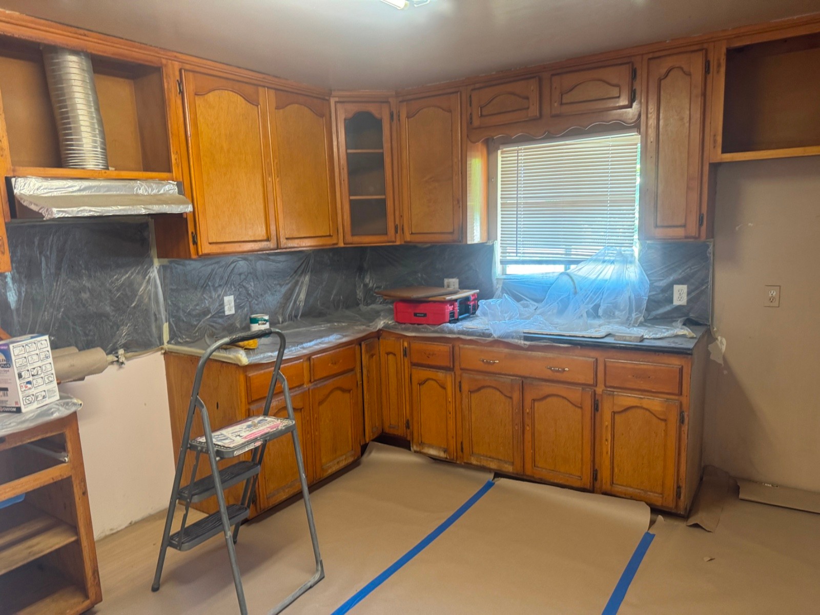 LA 尔湾室内外装修 浴室厕所装修、铺新地砖和地板翻新， 隔间油漆 [室内外装修 photo 1