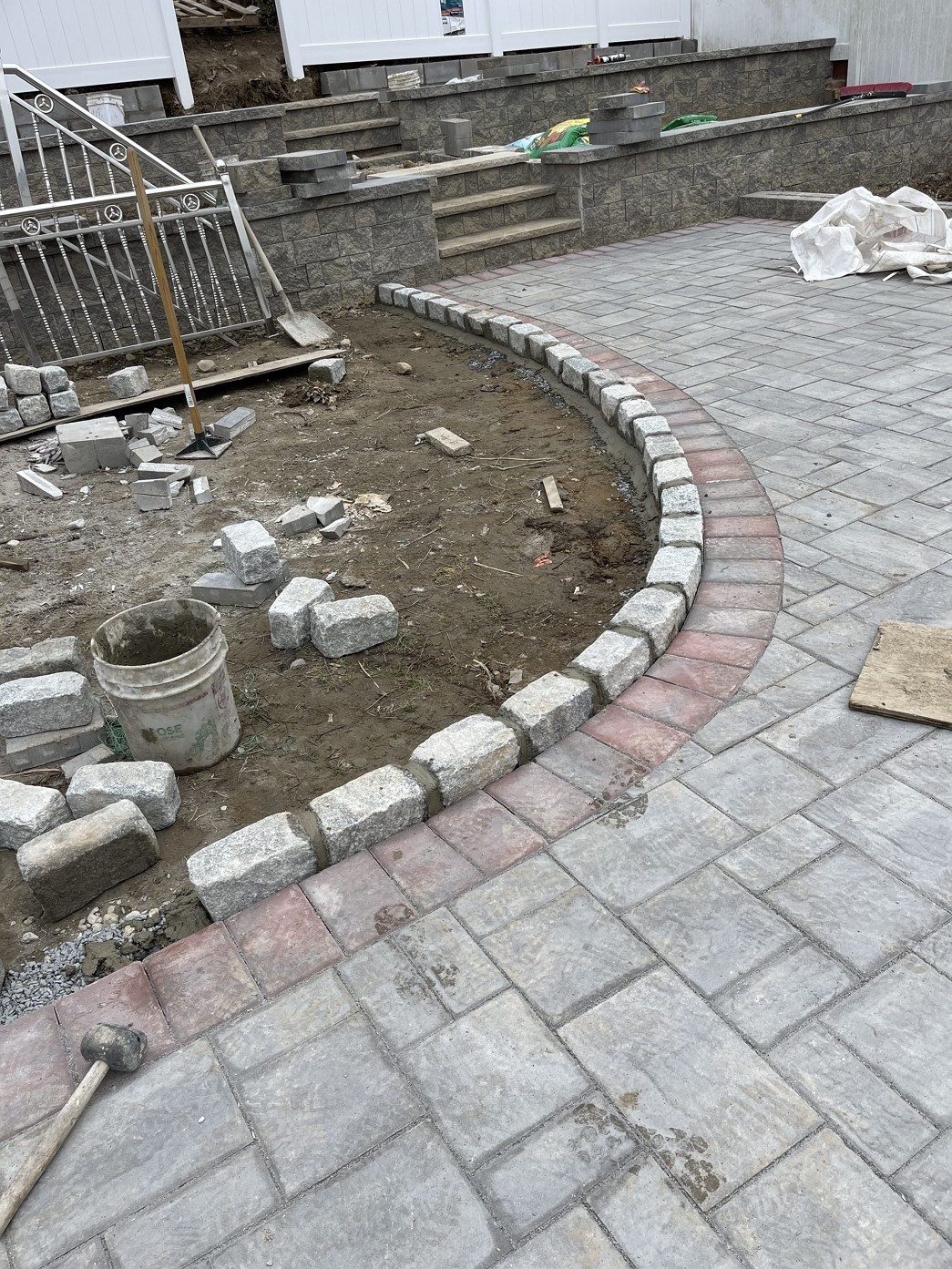 纽约布碌仑水泥车道，庭院改造，庭院设计，纽约五区-长岛内外装修找创高装修公司 photo 2