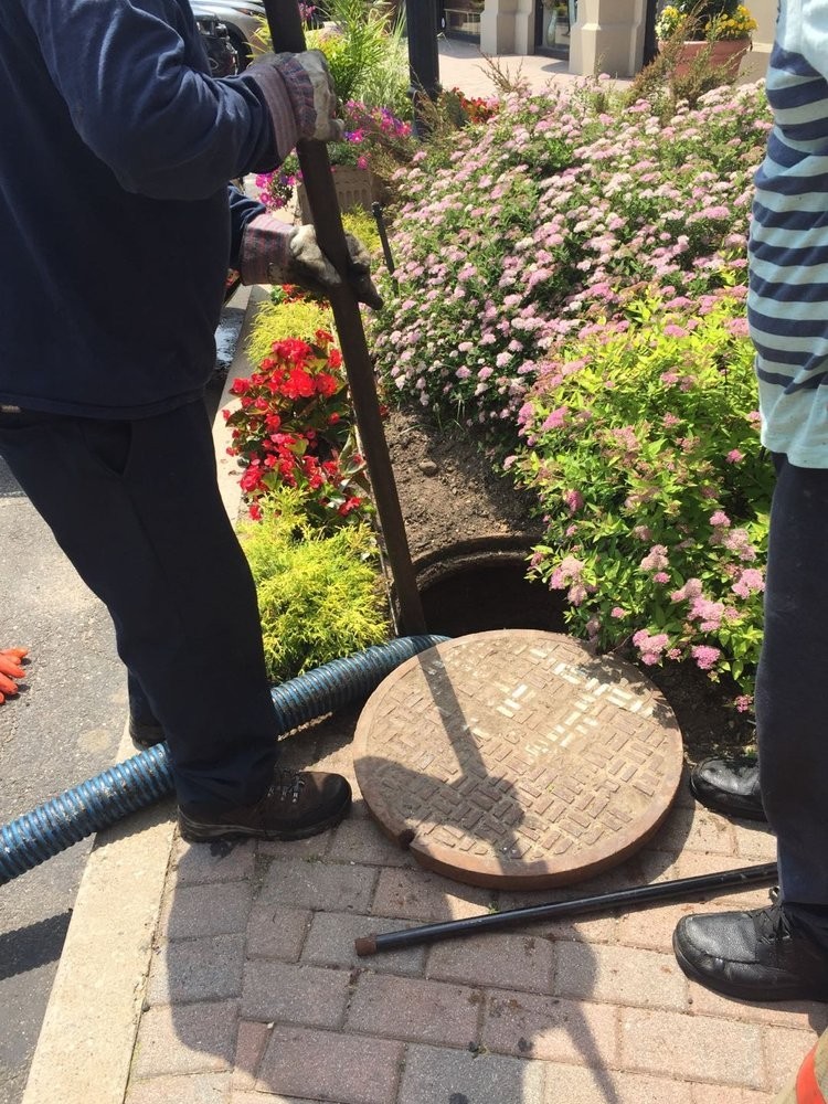 先进设备清理疏通下水管堵塞，彻底解决下水道堵塞问题，快速疏通下水管道 为家庭和餐馆服务 图片 3