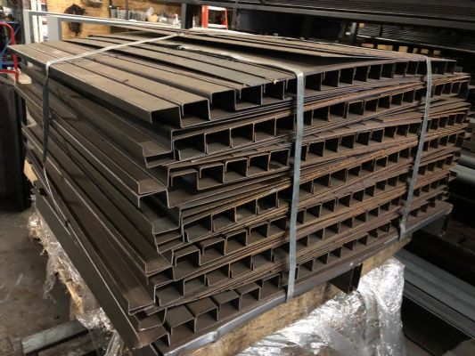 纽约铁工厂， 加工制作花纹楼梯板，水泥楼梯板。 photo 6