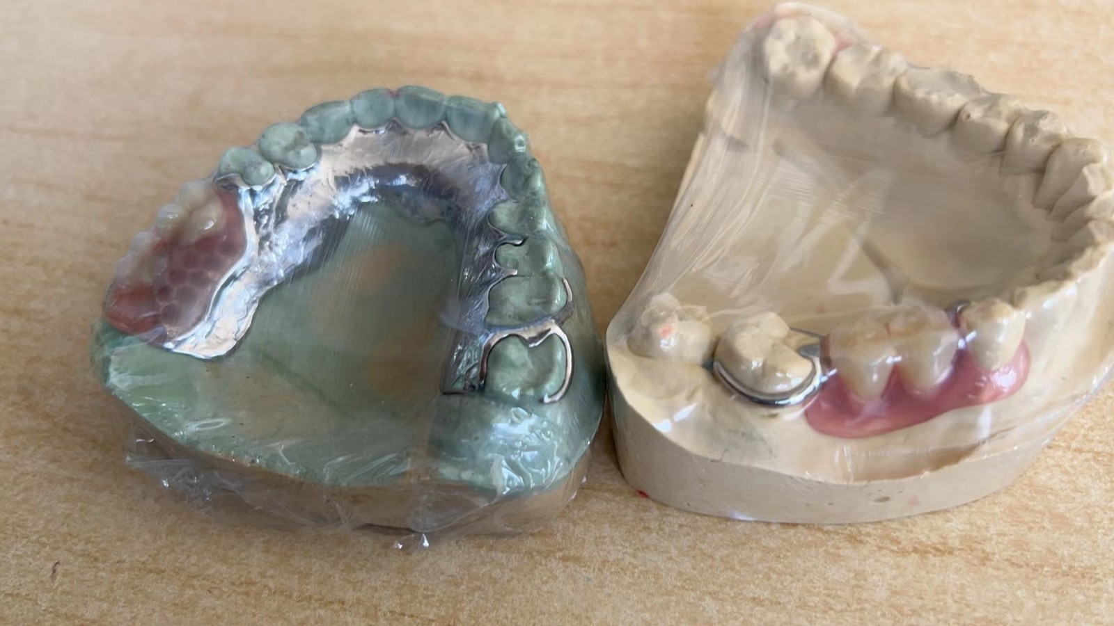 免费为广大客户提供上门检查有关牙齿问题服务。 photo 1