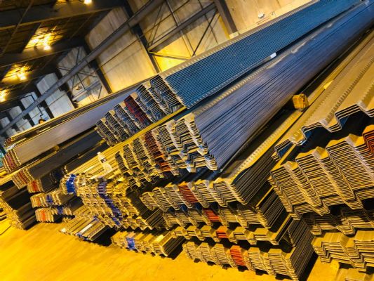 72钢材批发销售同时承接钢结构工程 图片 2