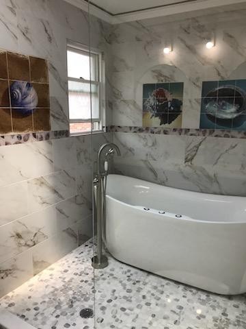 专业房屋装修 - 专业厨房浴室装修经验，执照和保险，免费估价 photo 2