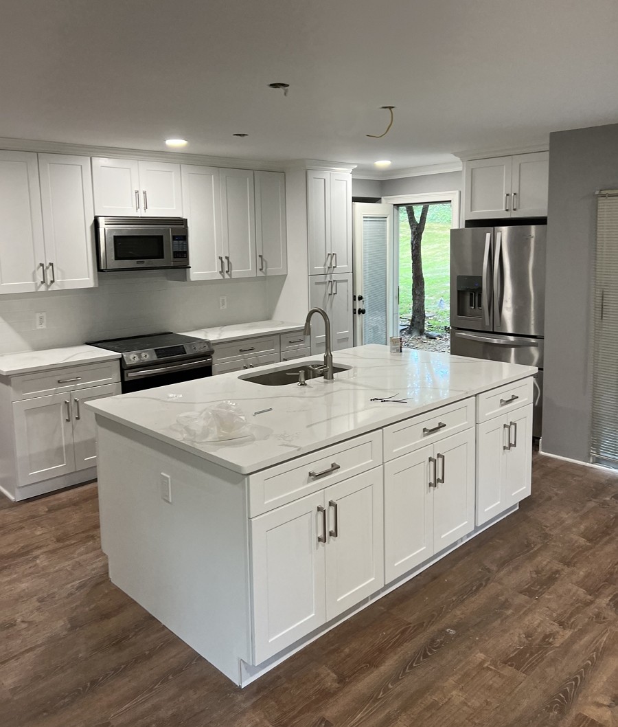 华人装修室内外装修-浴室厨房，瓷砖地板装修，批灰油漆，围栏庭院装修，价格合理 photo 3