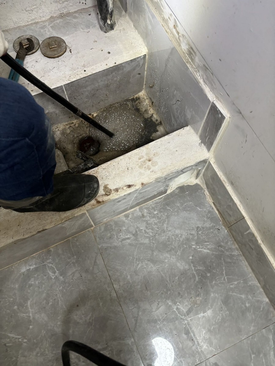 讯达通渠公司为康州住宅餐馆和商铺快速疏通各种排水管 图片 2