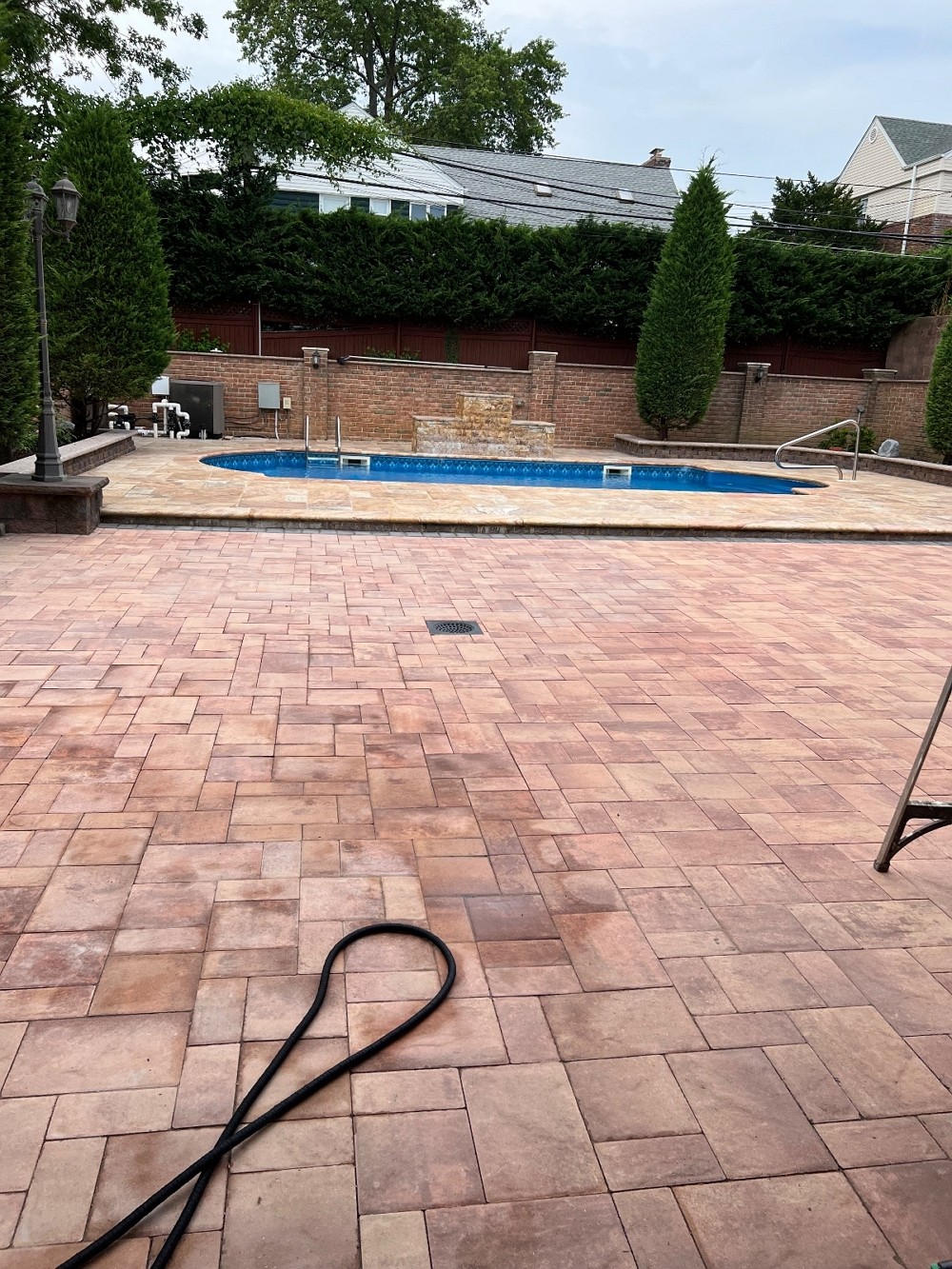 晴天水泥公司 康州装修师傅 精致台阶露台,水泥硬化,车道翻新,庭院装修,走道铺砖,水泥砖石铺路,外墙围栏 图片 6