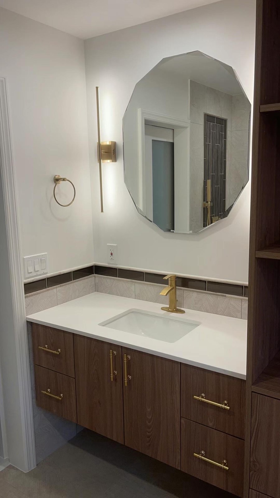 康州华人装修公司：房屋装修，浴室装修， 庭院石砖铺路，水泥车道，外墙修漏 CT 图片 1