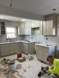 纽约厨房浴室装修，水电安装，专业铺瓷砖，地板翻新，隔间油漆，墙面整新，大修小补 photo 2