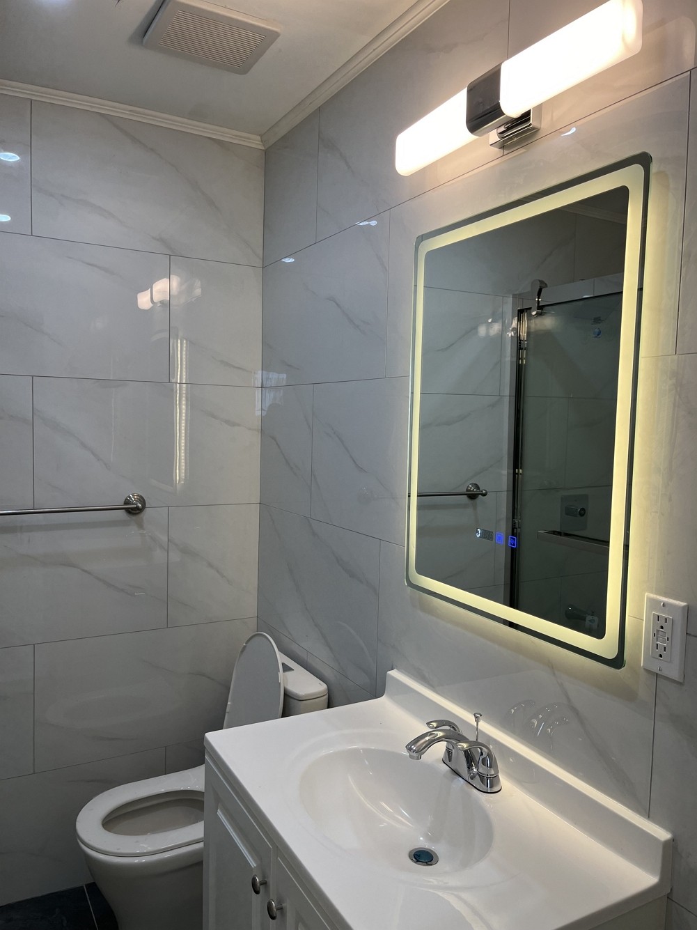 纽约厨房浴室装修，水电安装，专业铺瓷砖，地板翻新，隔间油漆，墙面整新，大修小补 photo 4