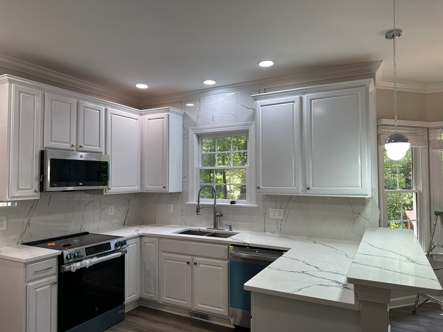 纽约装修公司，精做家庭和店铺室内外装修，厨房浴室/瓷砖地板，批灰/油漆/水电，庭院/外墙/屋顶 photo 2