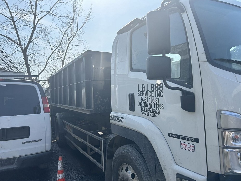 L & L 888 专业清运垃圾公司 photo 2