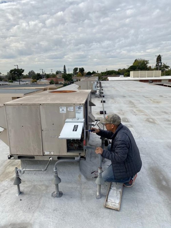 卓越冷暖電工程公司 图片 3