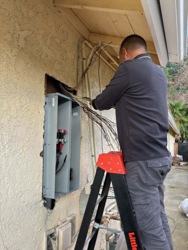 太平洋電氣工程─專業執照電工 图片 4