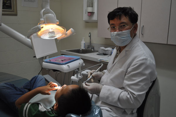 賀昌湘專科博士─美治牙周病植牙中心 图片 1