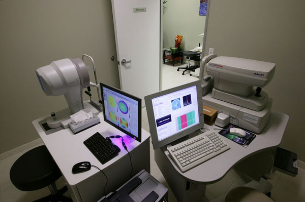 林殿凱醫學博士視力矯正中心 图片 3