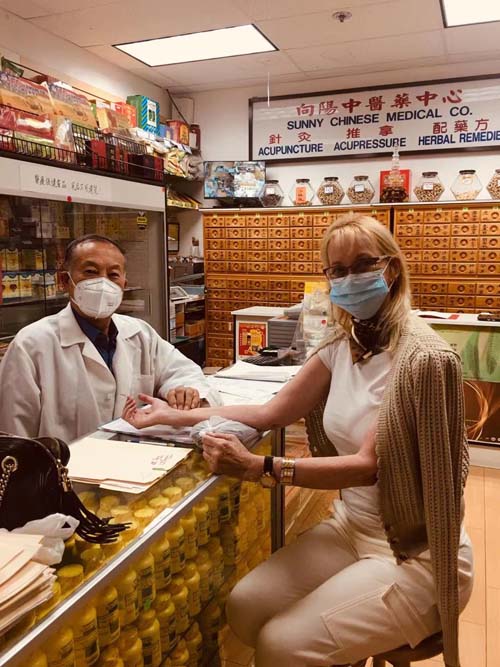 爾灣向陽中醫藥中心─蔘茸藥材行 (99大華內) 图片 5