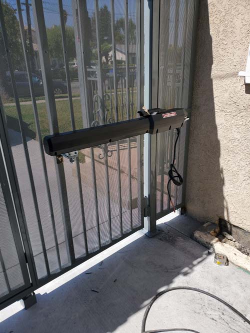 榮記專業安裝‧維修電動門馬達‧鐵門馬達 图片 4