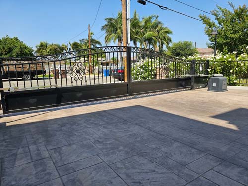 榮記專業安裝‧維修電動門馬達‧鐵門馬達 图片 1