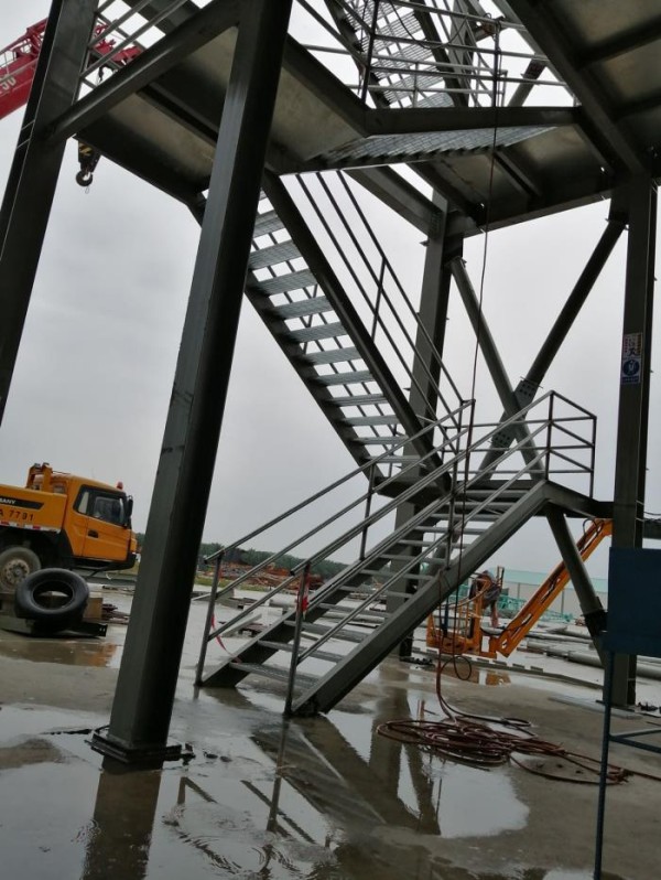 金誠信捲簾門‧彩鋼瓦服務站 图片 5