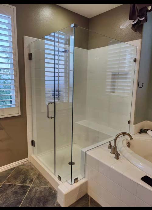 天致環球淋浴玻璃門 图片 2