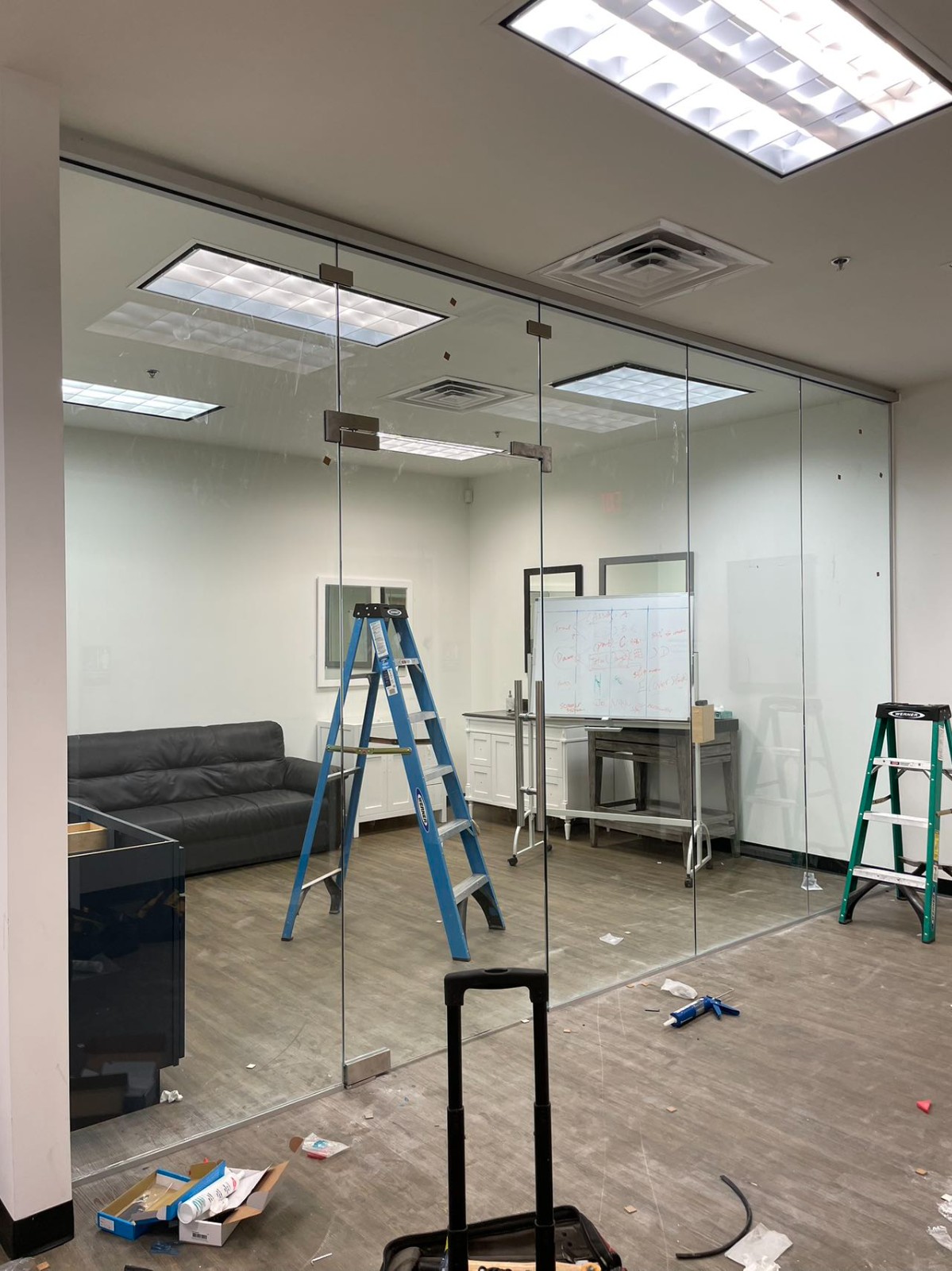 独家办公室隔断 特制专业玻璃门面浴室 photo 5