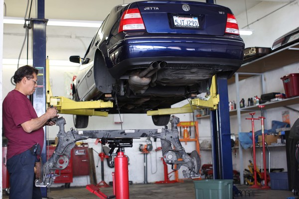 道格拉斯汽車鈑金烤漆廠 图片 3