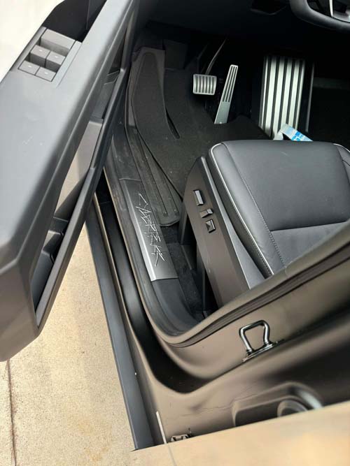 小李修車廠─特斯拉授權維修廠 图片 6