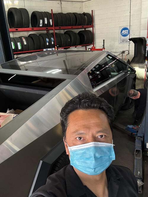 小李修車廠─特斯拉授權維修廠 图片 3