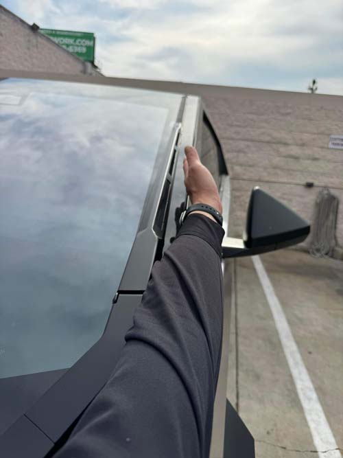 小李修車廠─特斯拉授權維修廠 图片 4