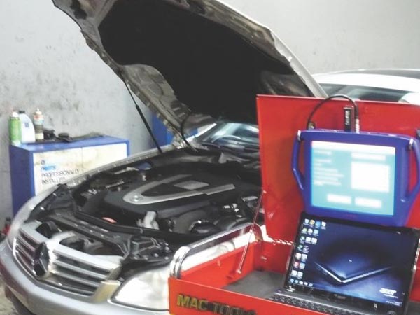 明星汽車維修廠 图片 2