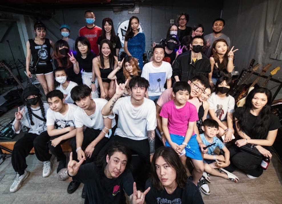 纽约Dreamer音乐工作室，专业乐器培训，学吉他/架子鼓/学唱歌/学打碟/组乐队/学钢琴 [学吉他] 图片 5