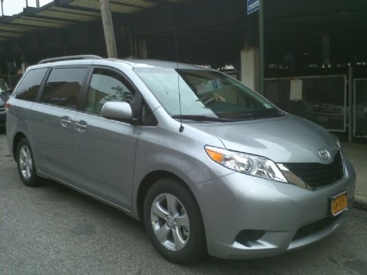 纽约包车旅游机场接送woodbury购物6463794595 凯文