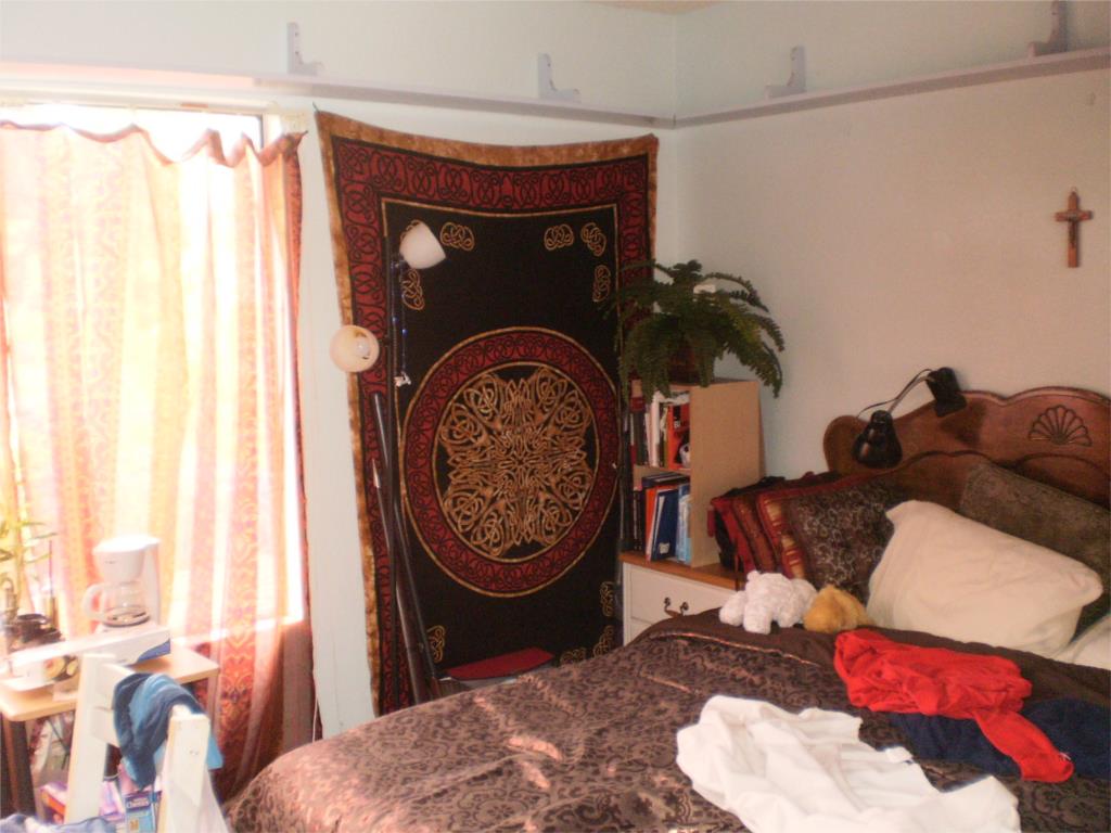 最佳学区，地点便捷，步行至各级学校，超市，图书馆..